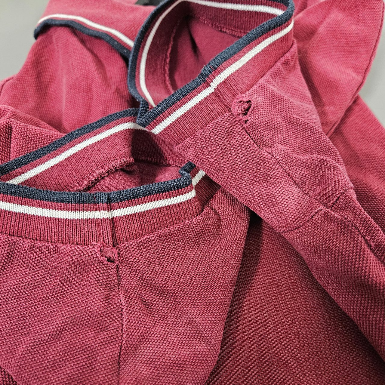 Prada Prada Classic Burgund Cotton Emblem Polo Shirt (S) Rood
