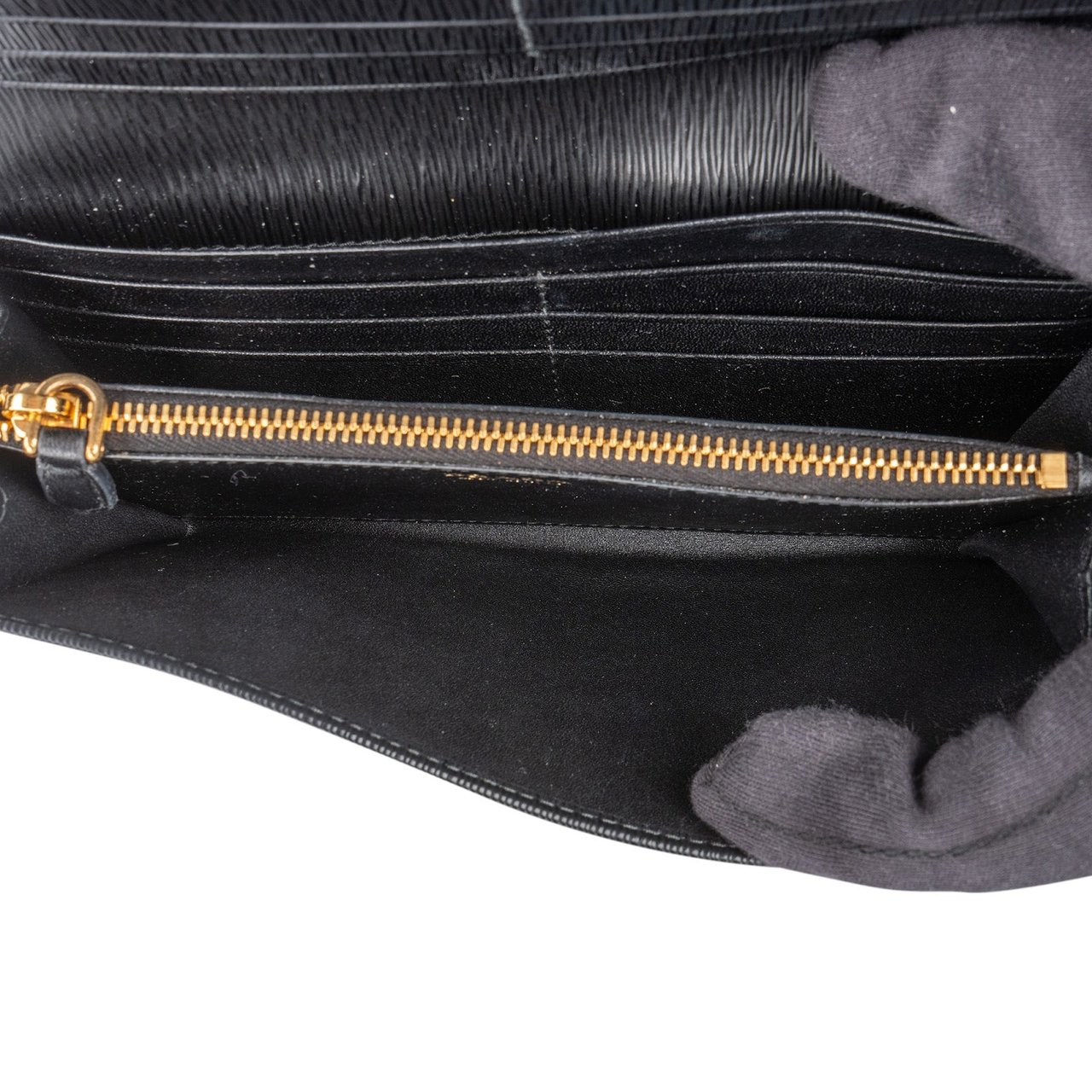 Prada Prada Vitello Move Leather Continental Wallet Zwart