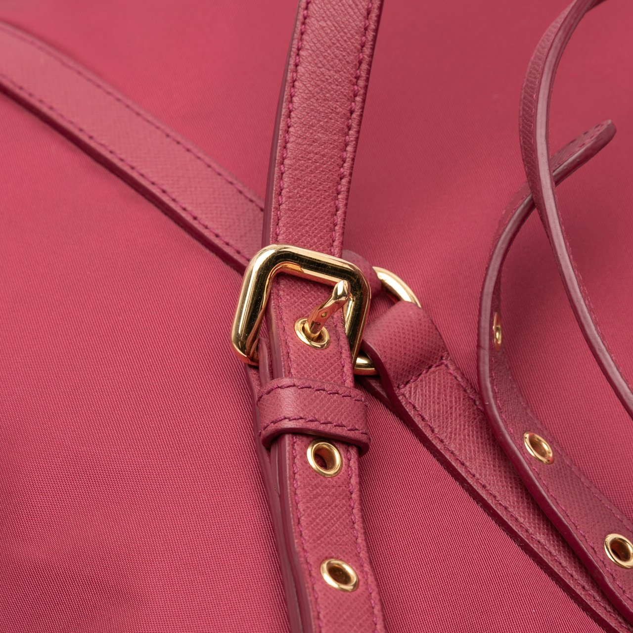 Prada Saffiano Trimmed Tessuto Satchel Roze