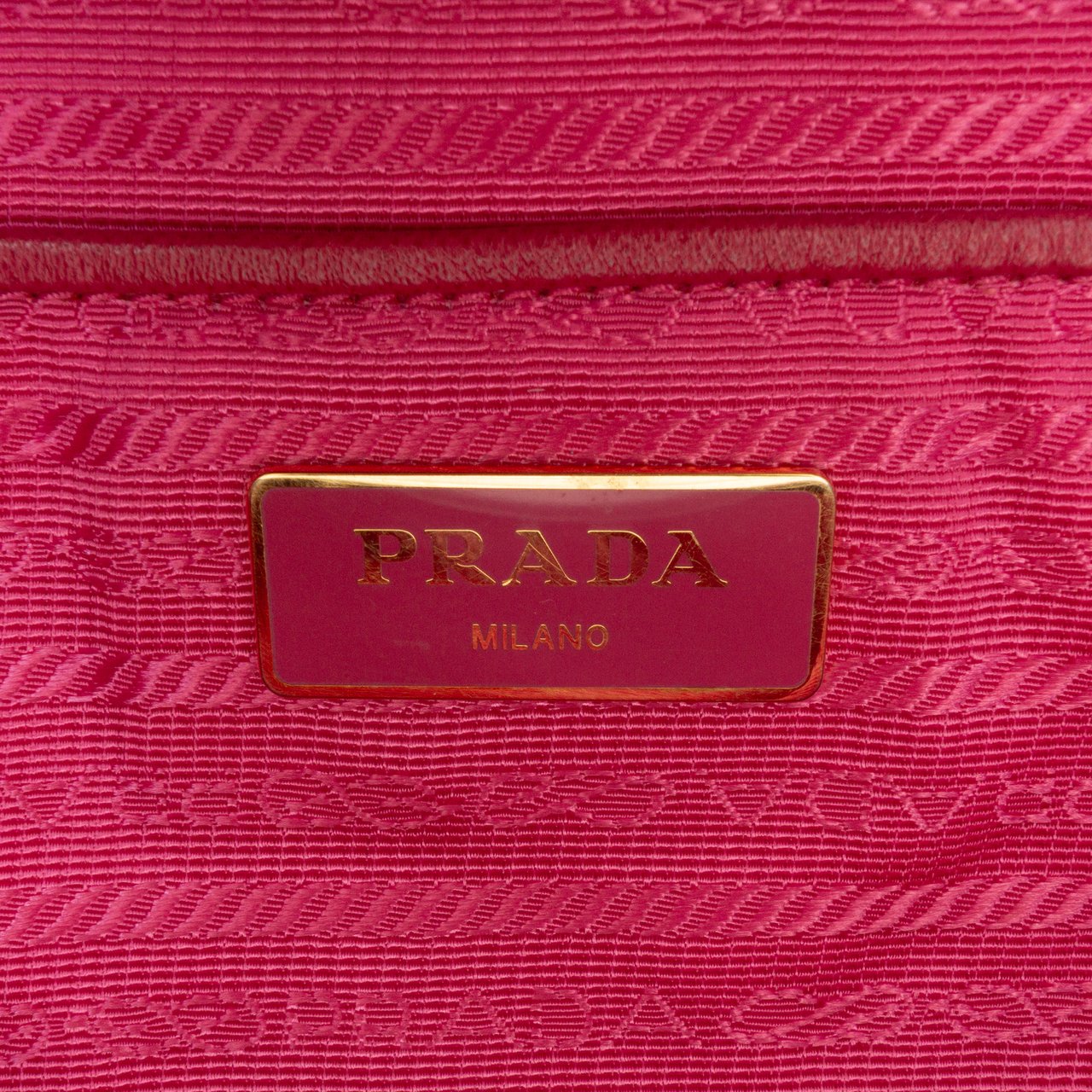 Prada Saffiano Trimmed Tessuto Satchel Roze