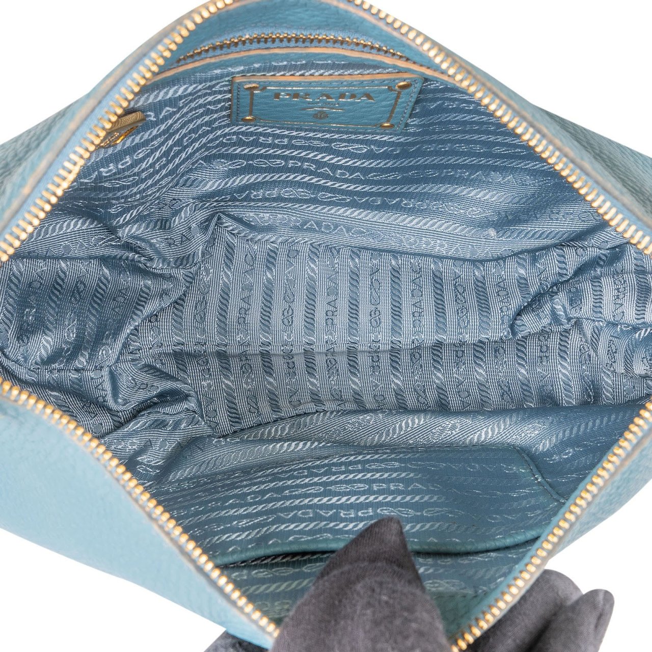 Prada Blue Vitello Daino Hobo Shoulder Bag Lichtblauw