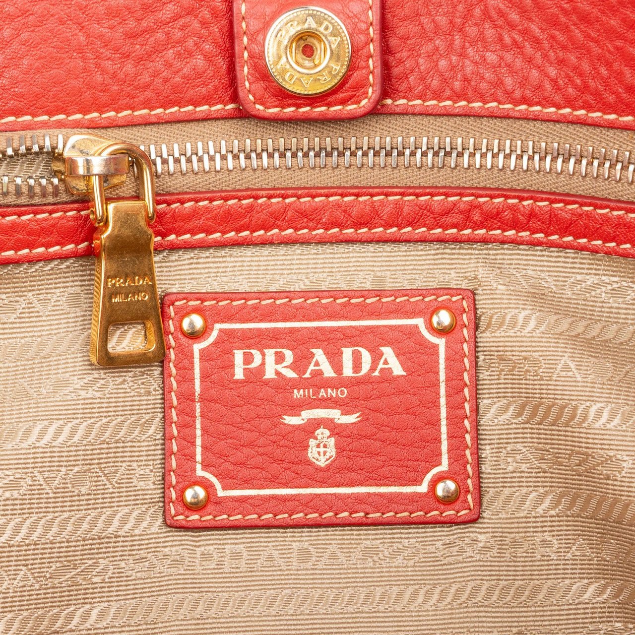 Prada Red Vitello Daino Hobo Shoulder Bag Rood
