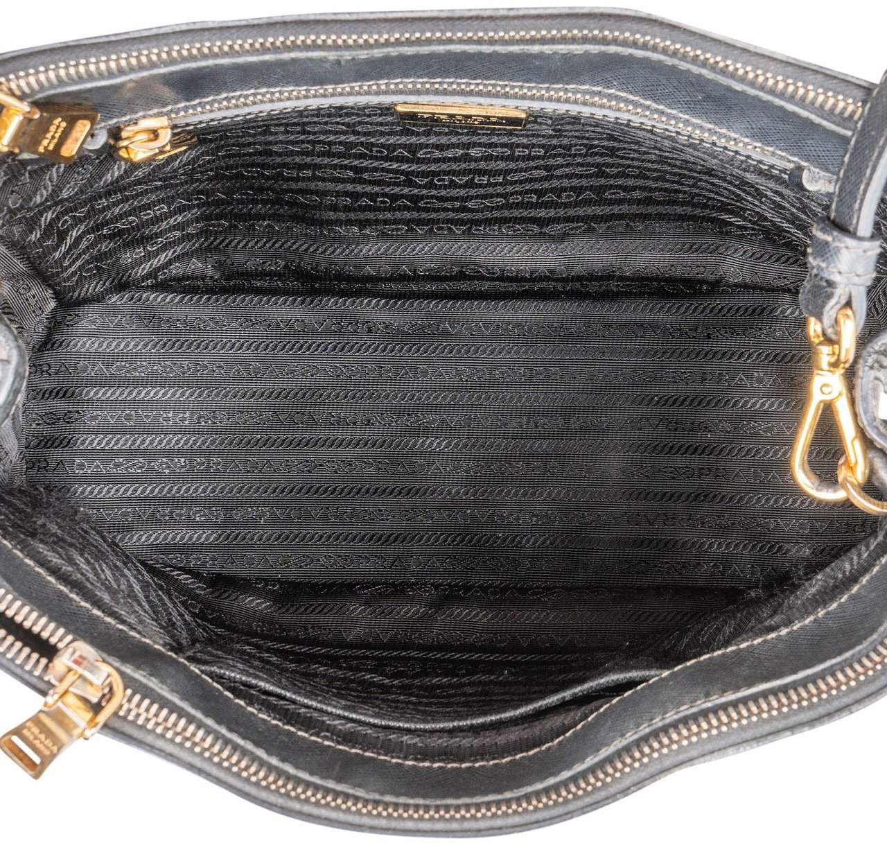 Prada Saffiano Leather Galleria Handbag Zwart
