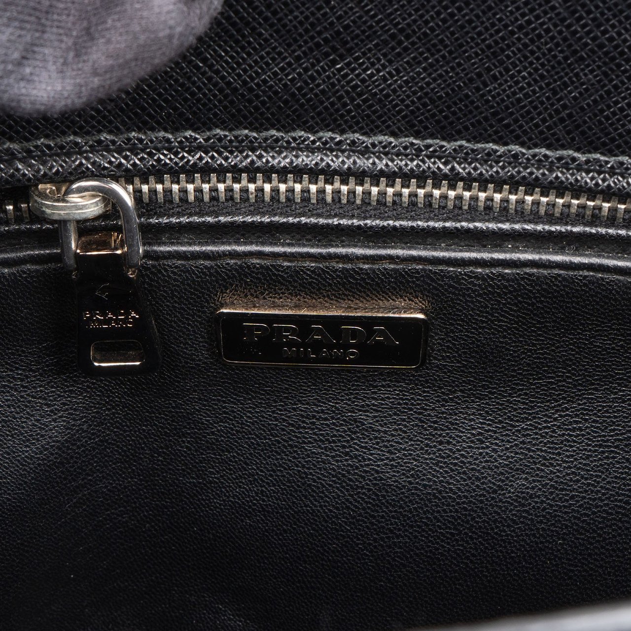 Prada Saffiano Leather Studded Fringe Turnlock Cahier Shoulder Bag Zwart