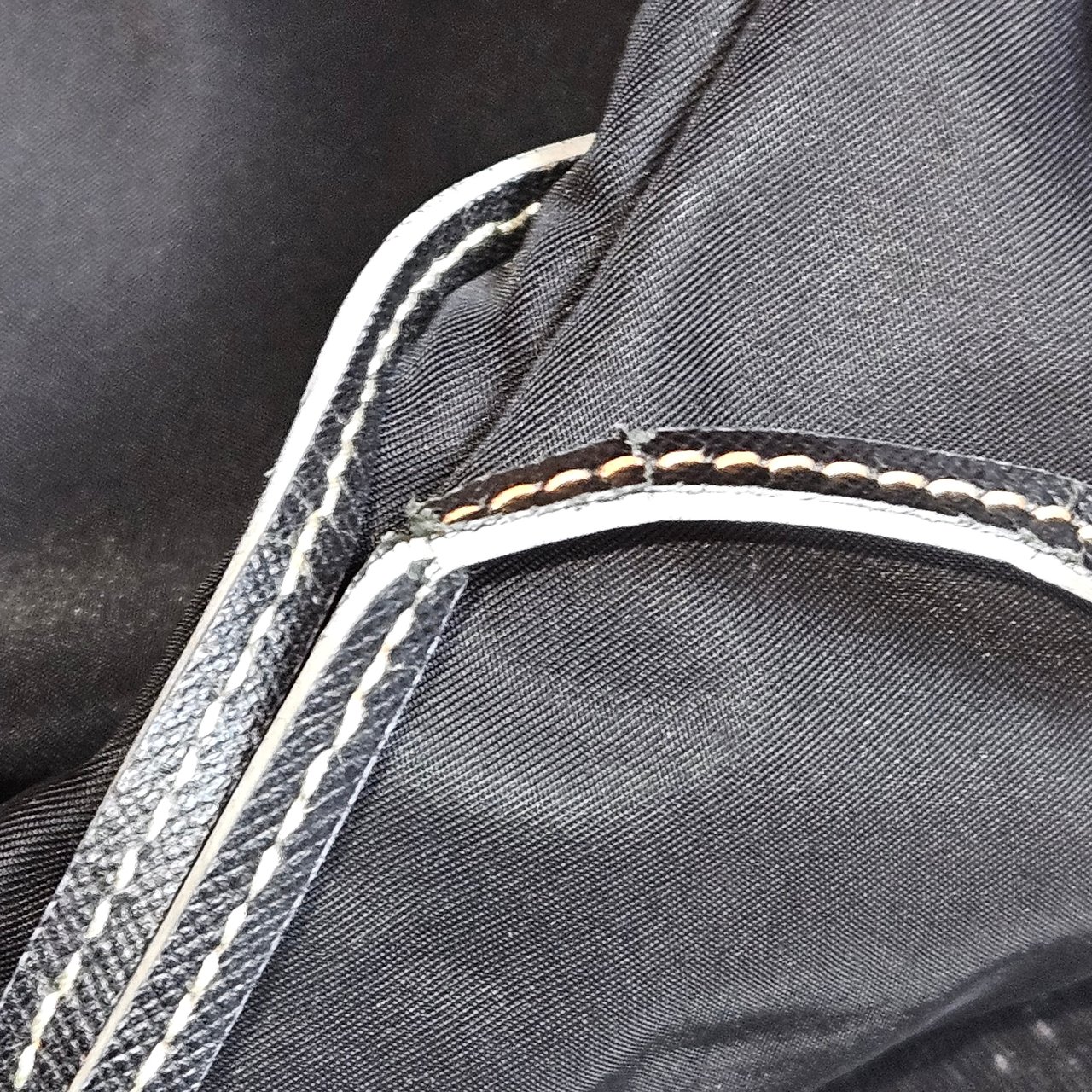 Prada Nylon Saffiano Leather Shopper Handbag Zwart