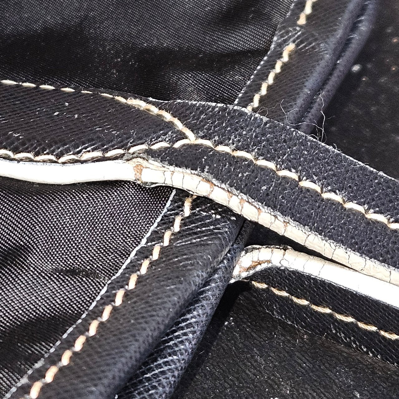 Prada Prada Nylon Saffiano Leather Shopper Handbag Zwart