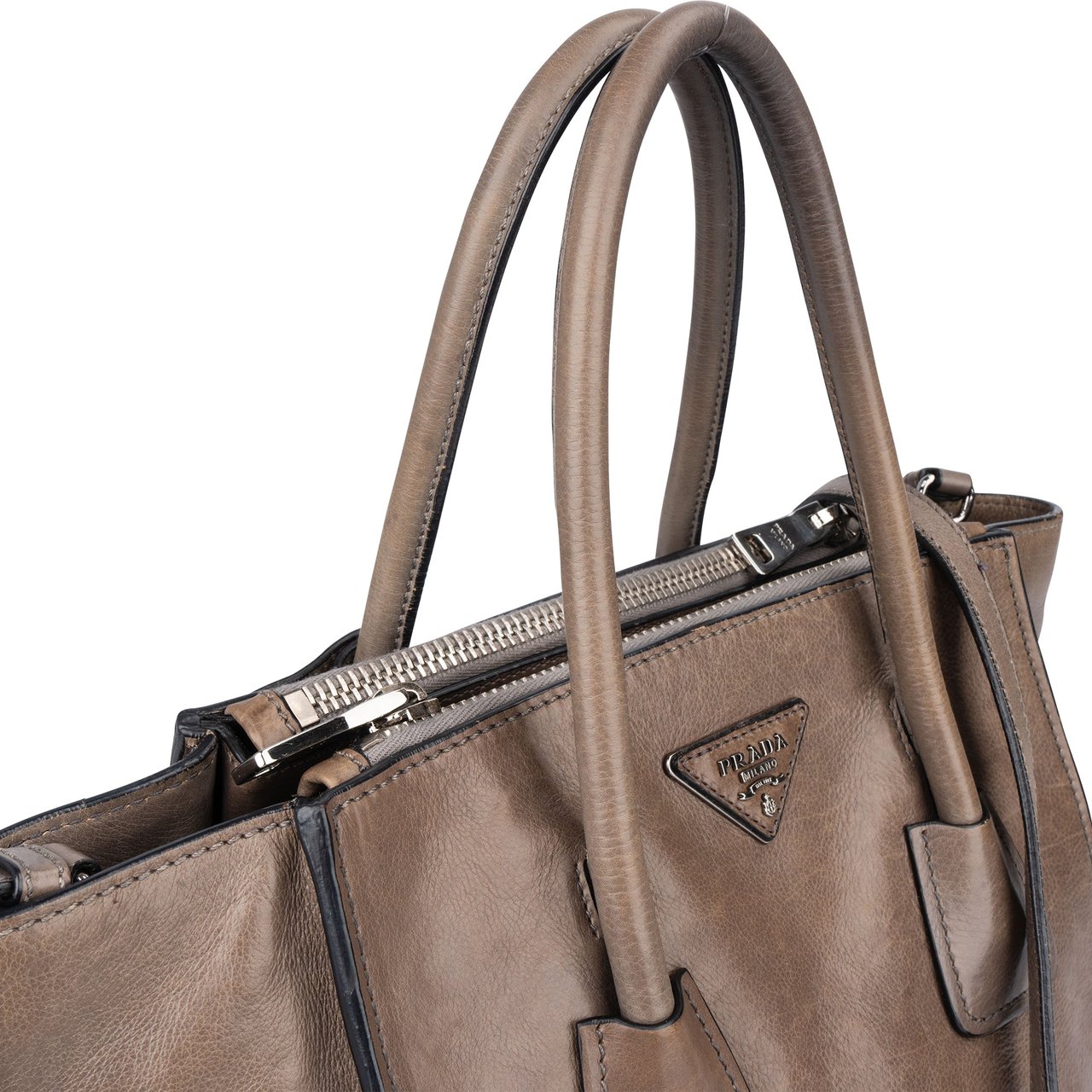 Prada Prada Leather Vitello Handbag Divers