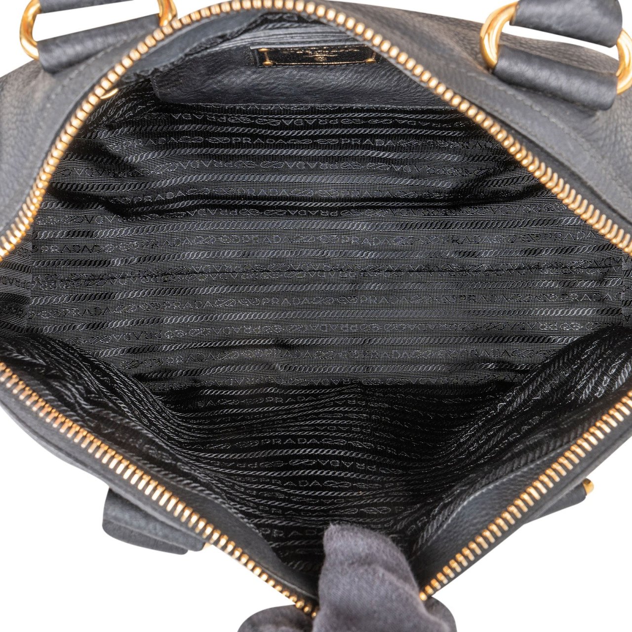 Prada Vitello Daino Leather Tote Handbag Zwart