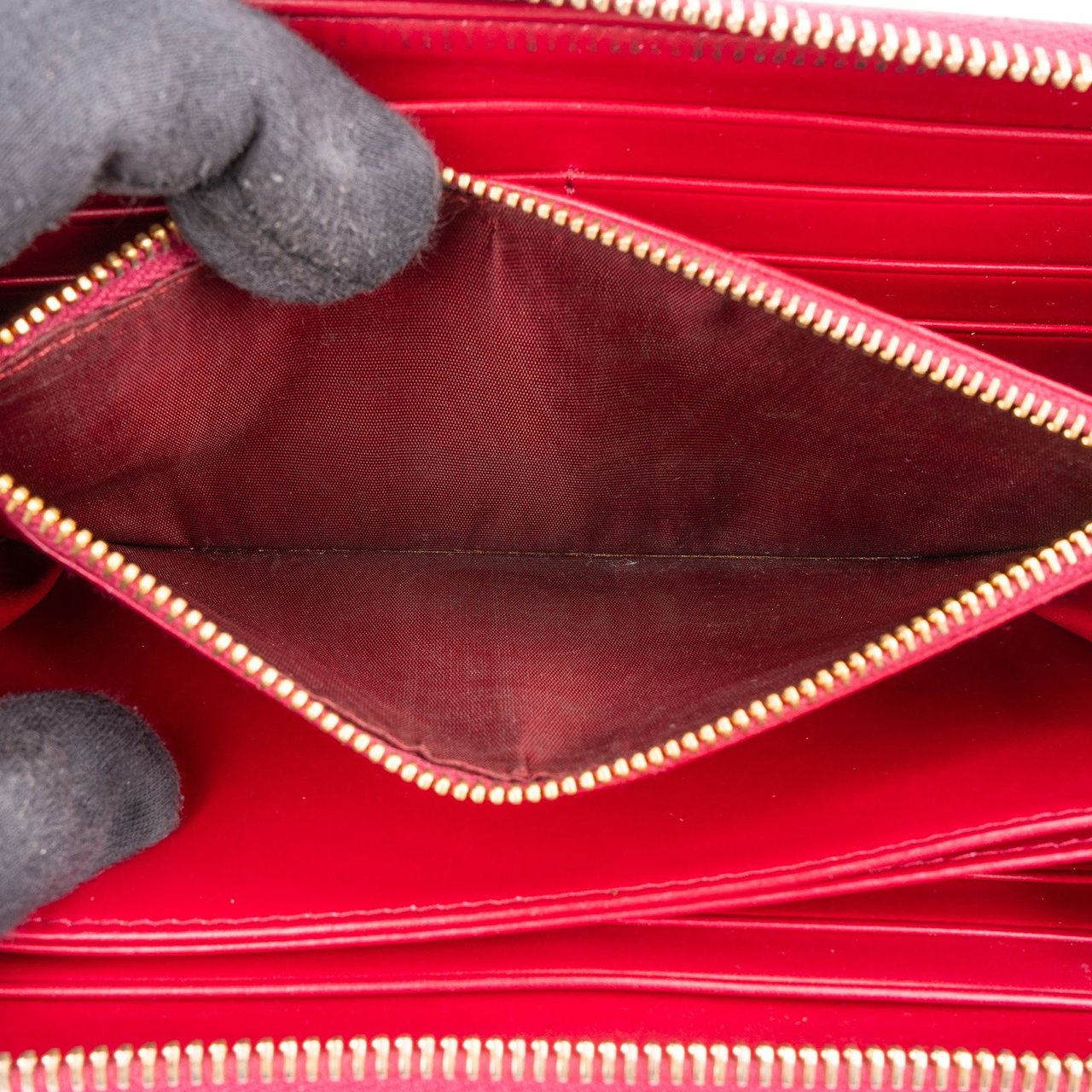 Prada Vitello Move Leather Zip Around Wallet Rood