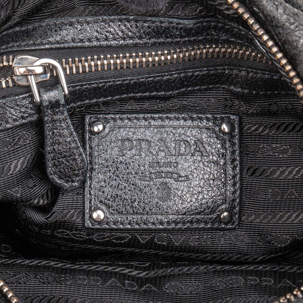 Prada Vitello Daino Ruched Hobo Shoulder Bag Zwart