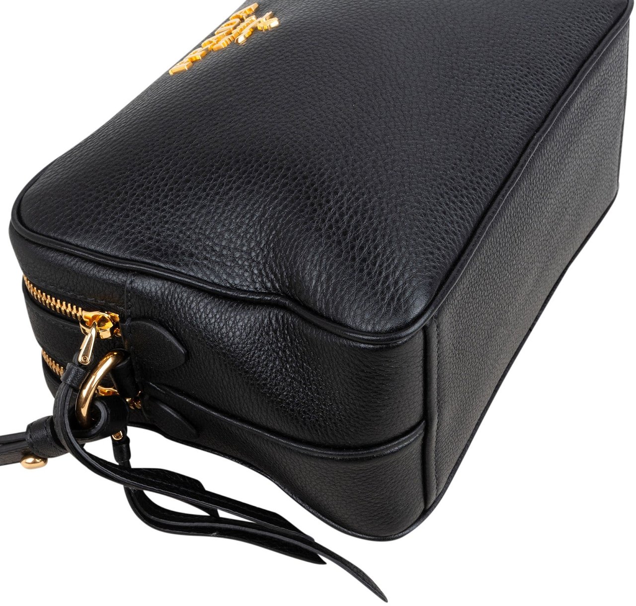 Prada Vitello Daino Leather Camera Crossbody Bag Zwart