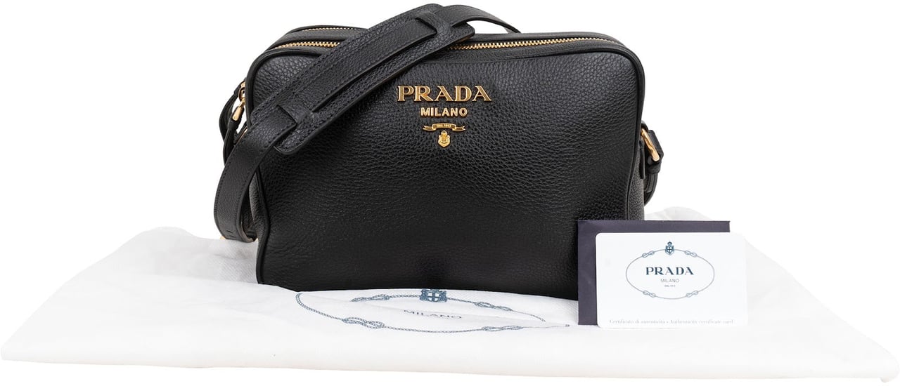 Prada Vitello Daino Leather Camera Crossbody Bag Zwart