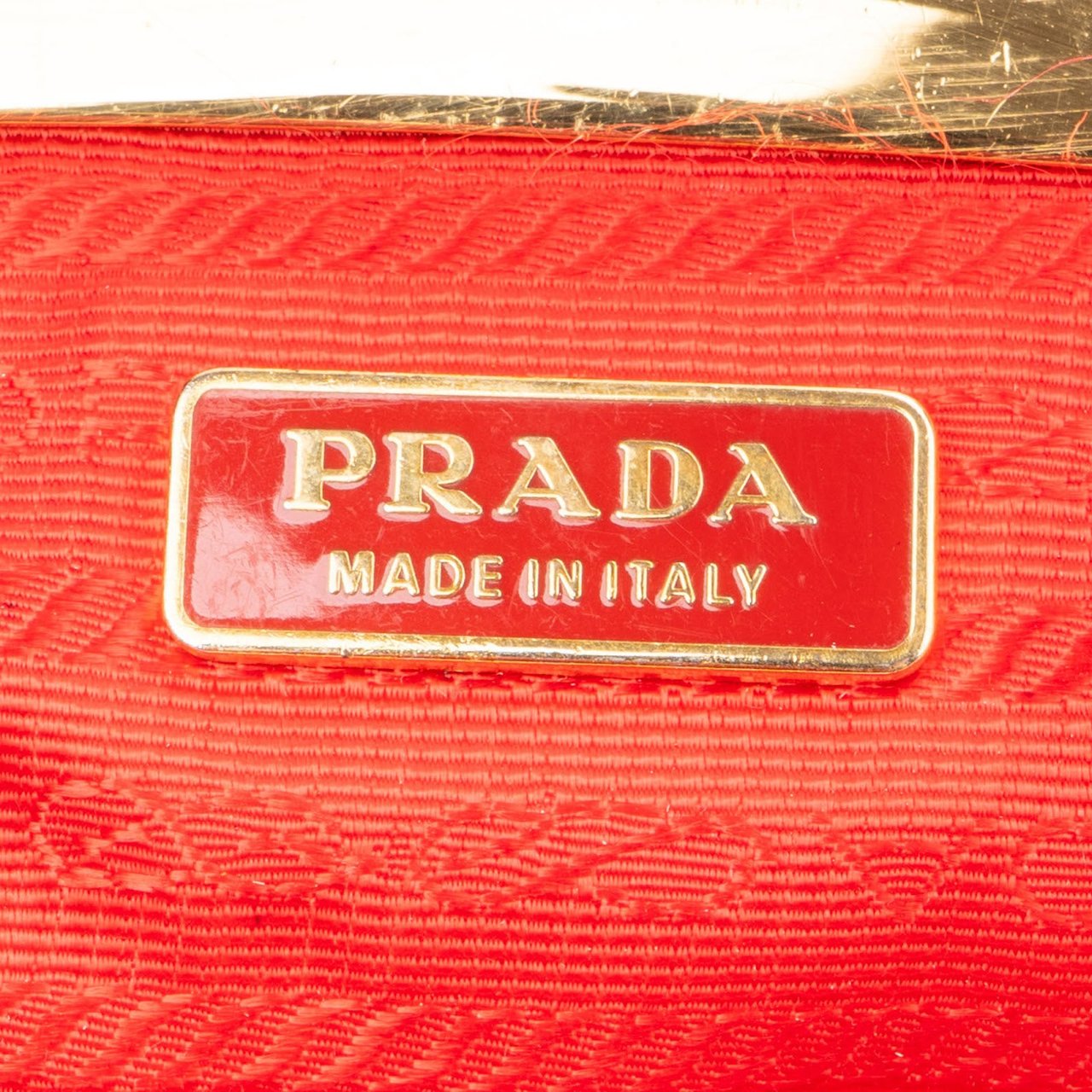 Prada Red Tessuto Triangel Kiss-Lock Coin Wallet Rood