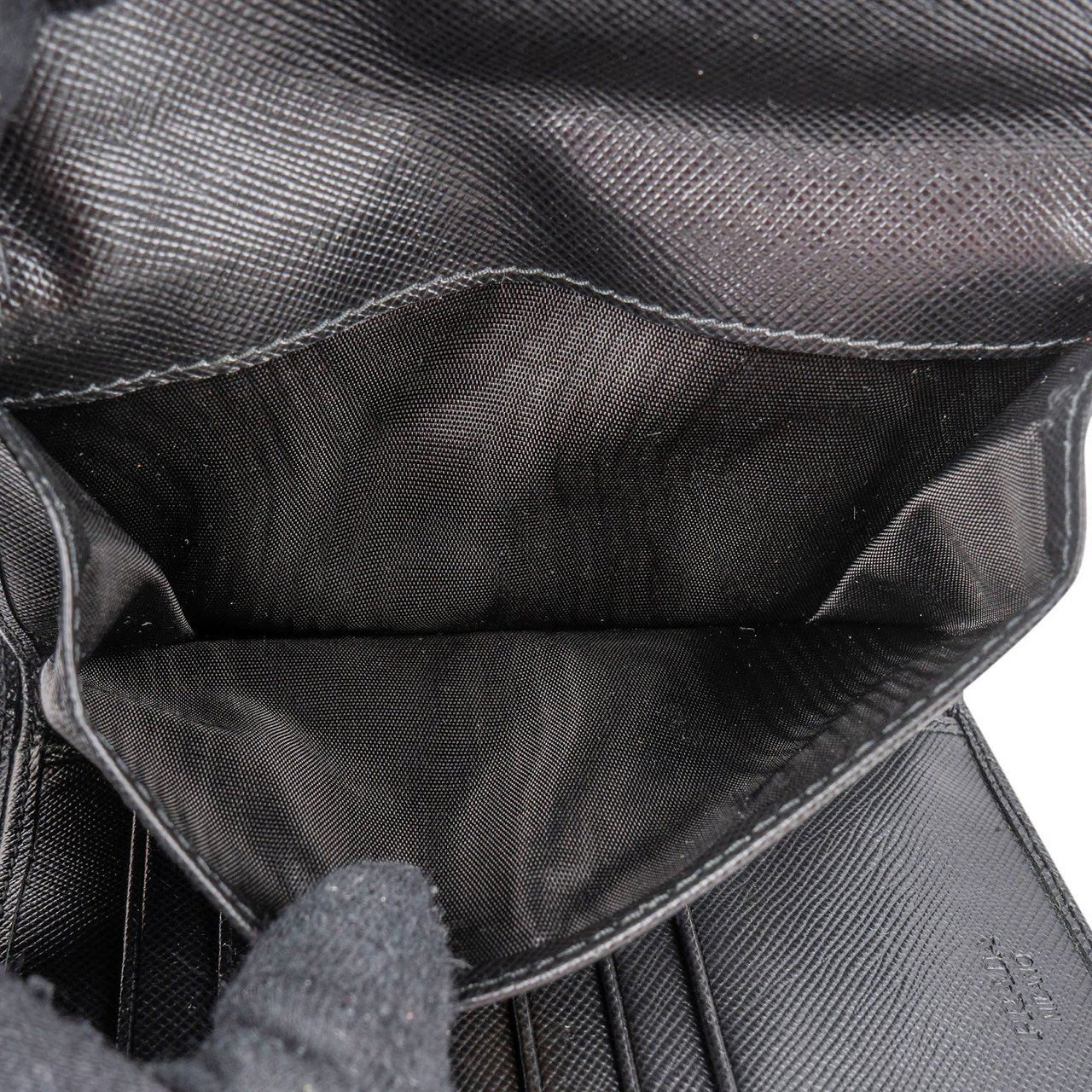 Prada Black Saffiano Bifold Wallet Zwart