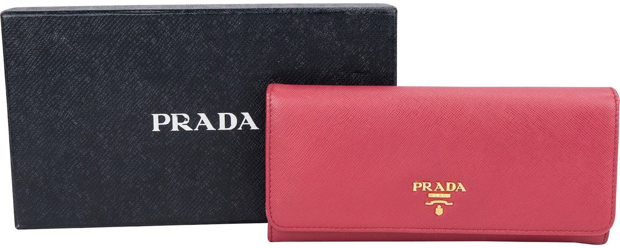 Prada Pink Saffiano Leather Continental Wallet Rood