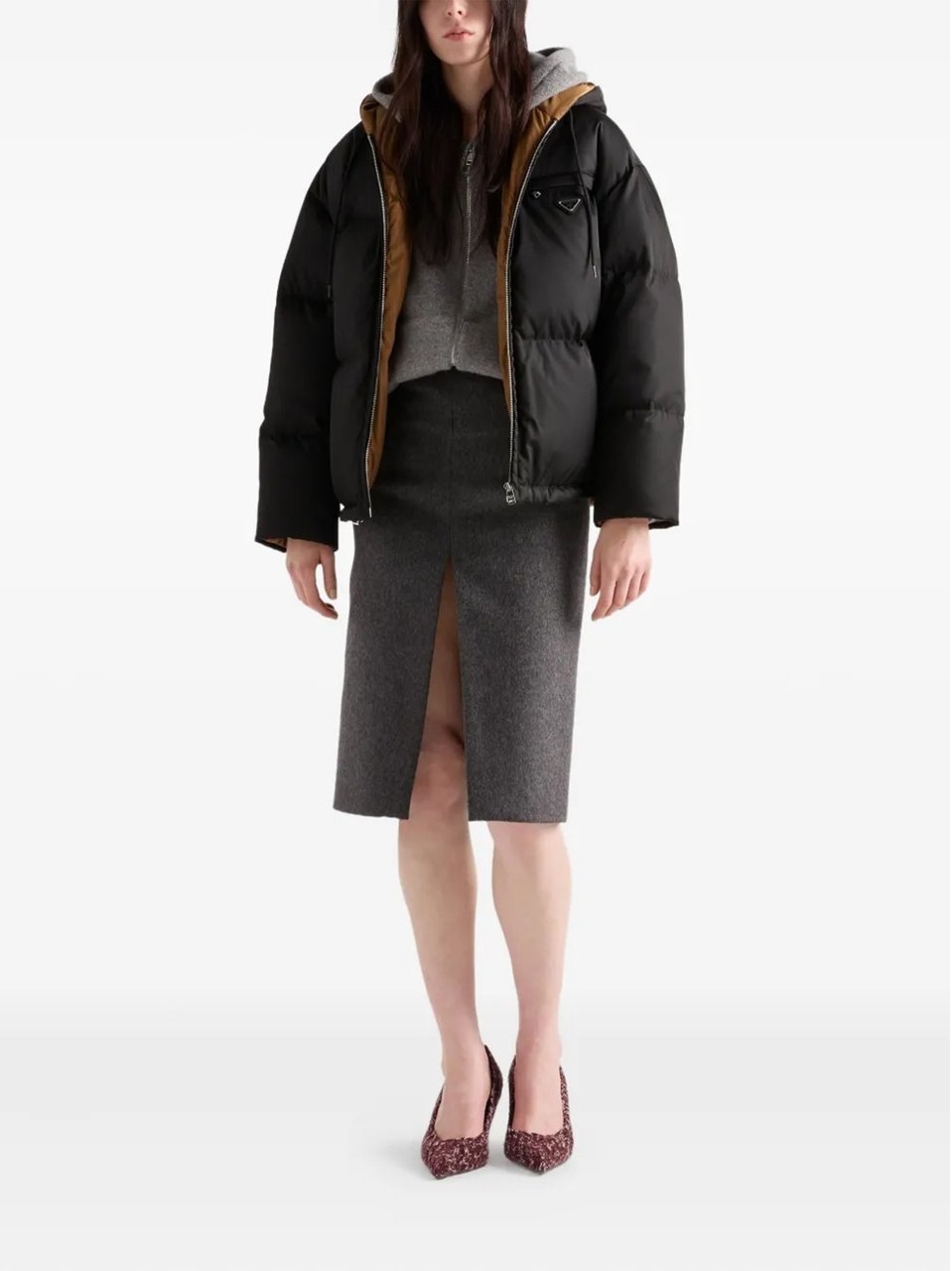Prada Cropped Puffer Jacket With Contrasting Interior Lining Zwart