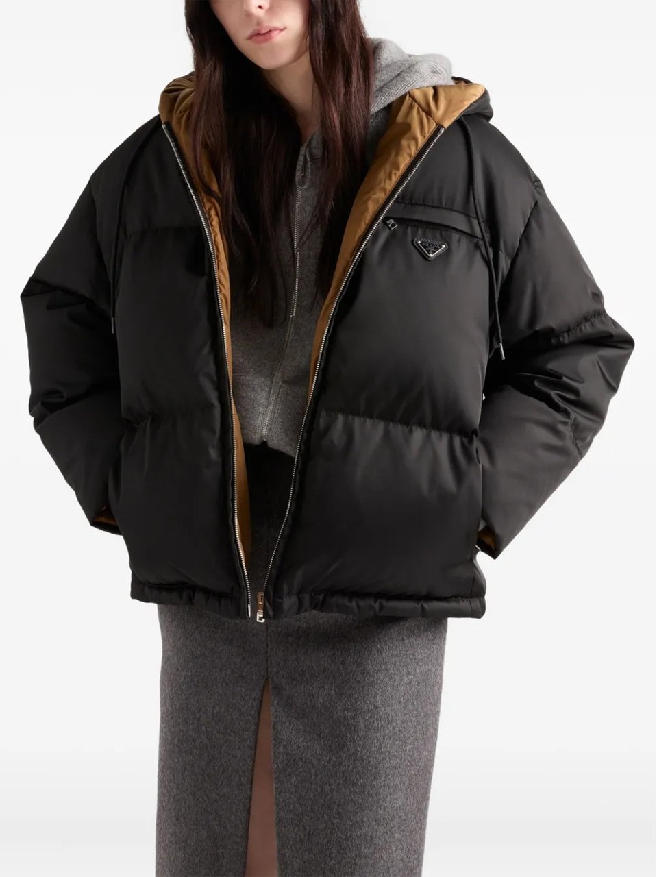 Prada Cropped Puffer Jacket With Contrasting Interior Lining Zwart