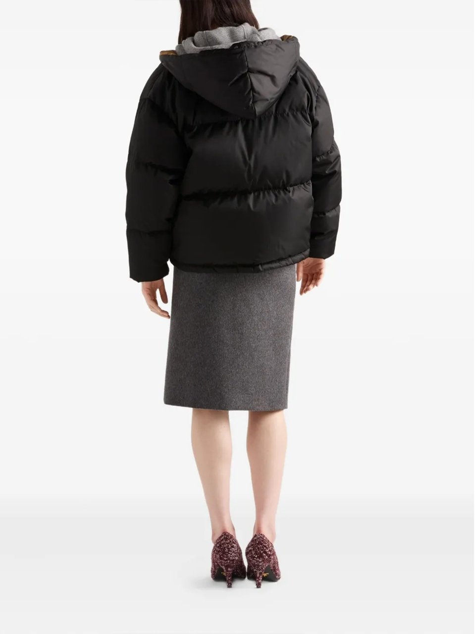 Prada Cropped Puffer Jacket With Contrasting Interior Lining Zwart