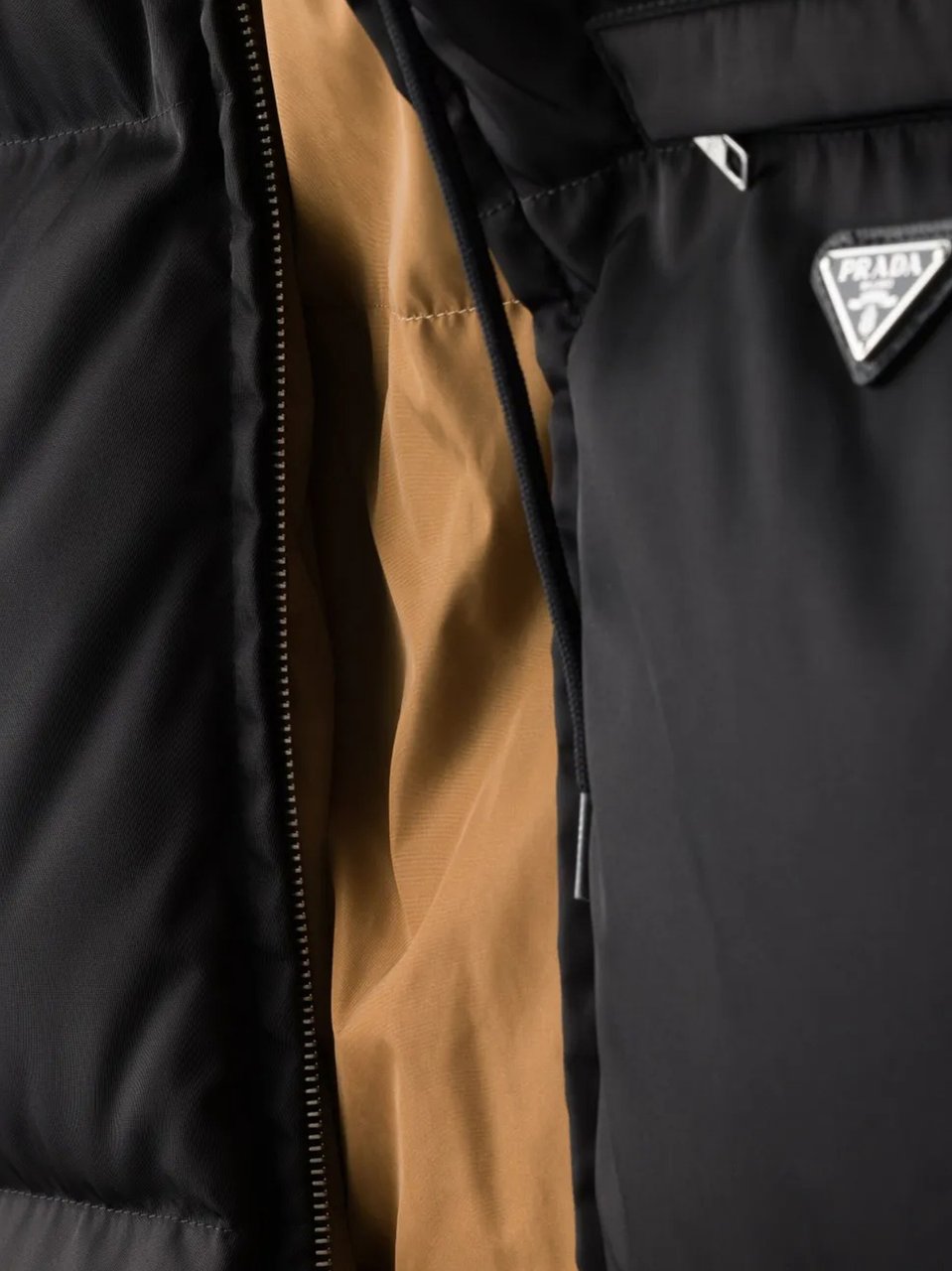 Prada Cropped Puffer Jacket With Contrasting Interior Lining Zwart
