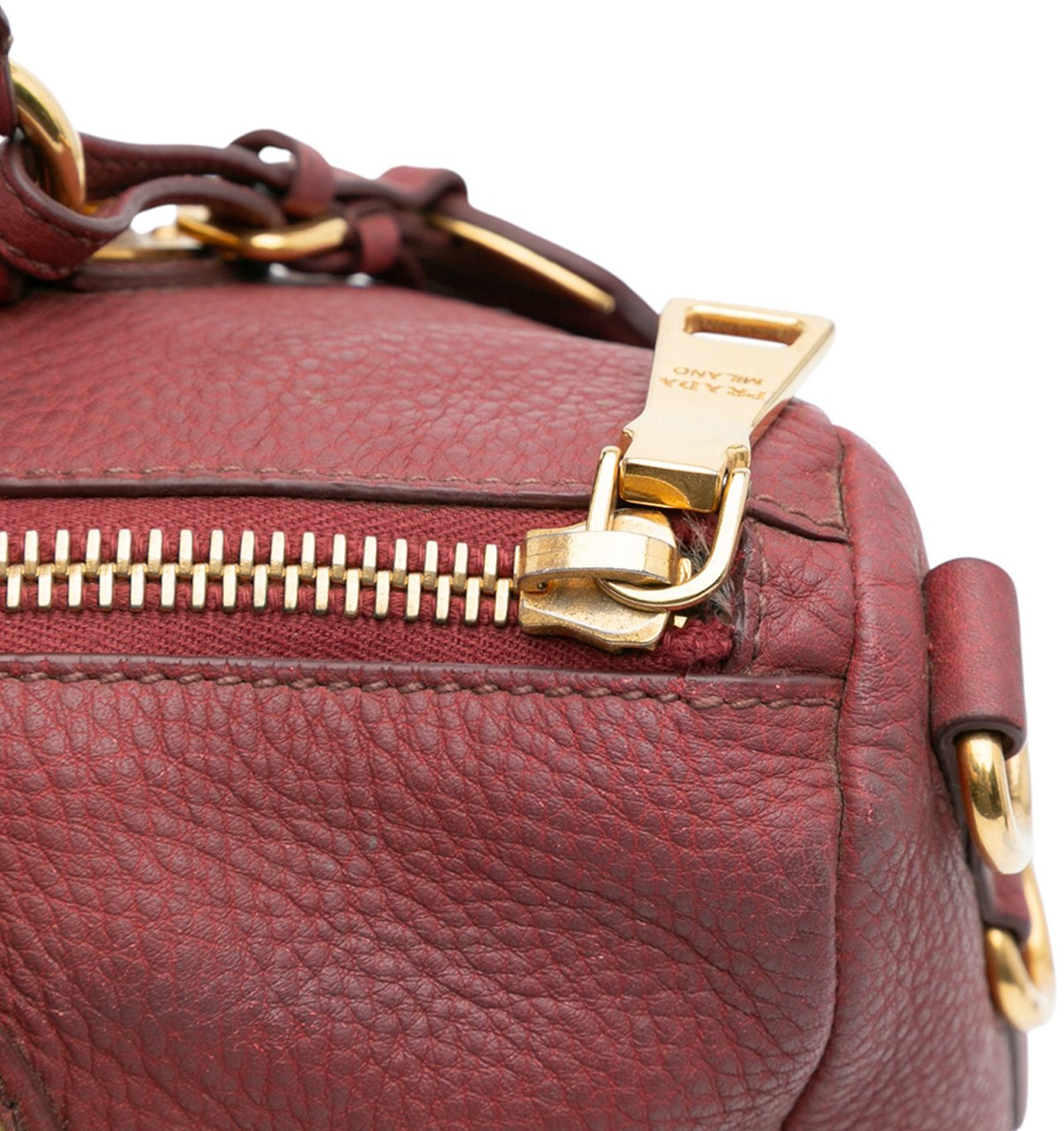 Prada Vitello Daino Zip Top Satchel Rood