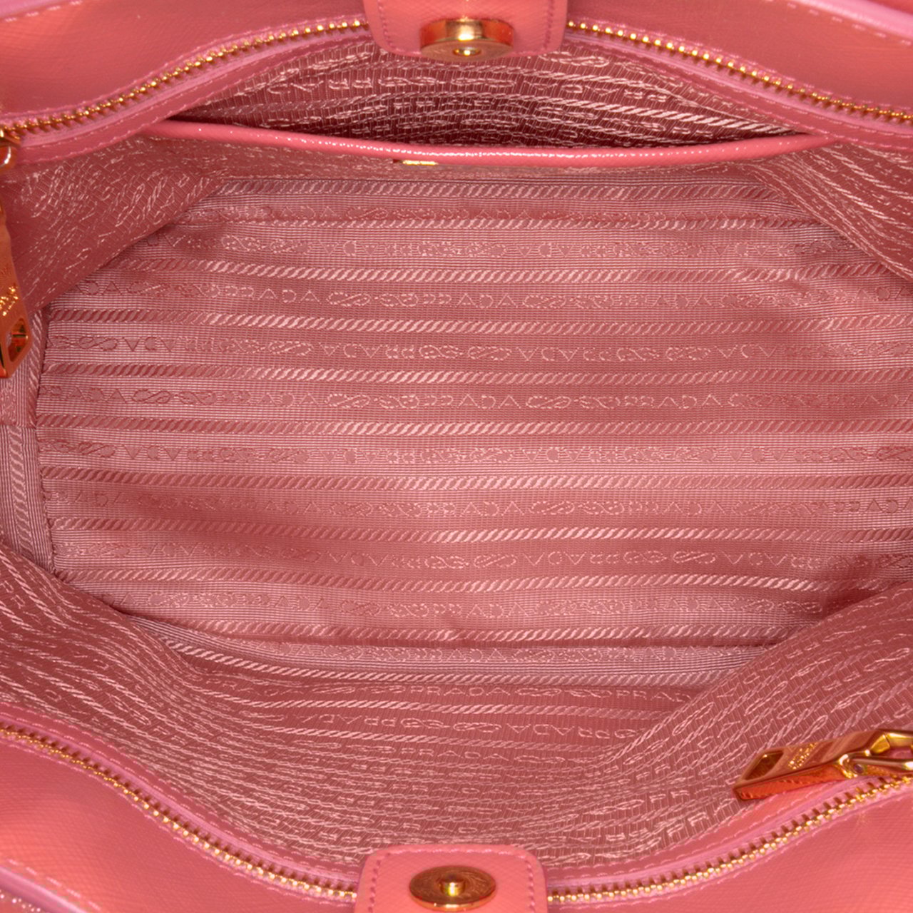 Prada Saffiano Vernice Satchel Roze