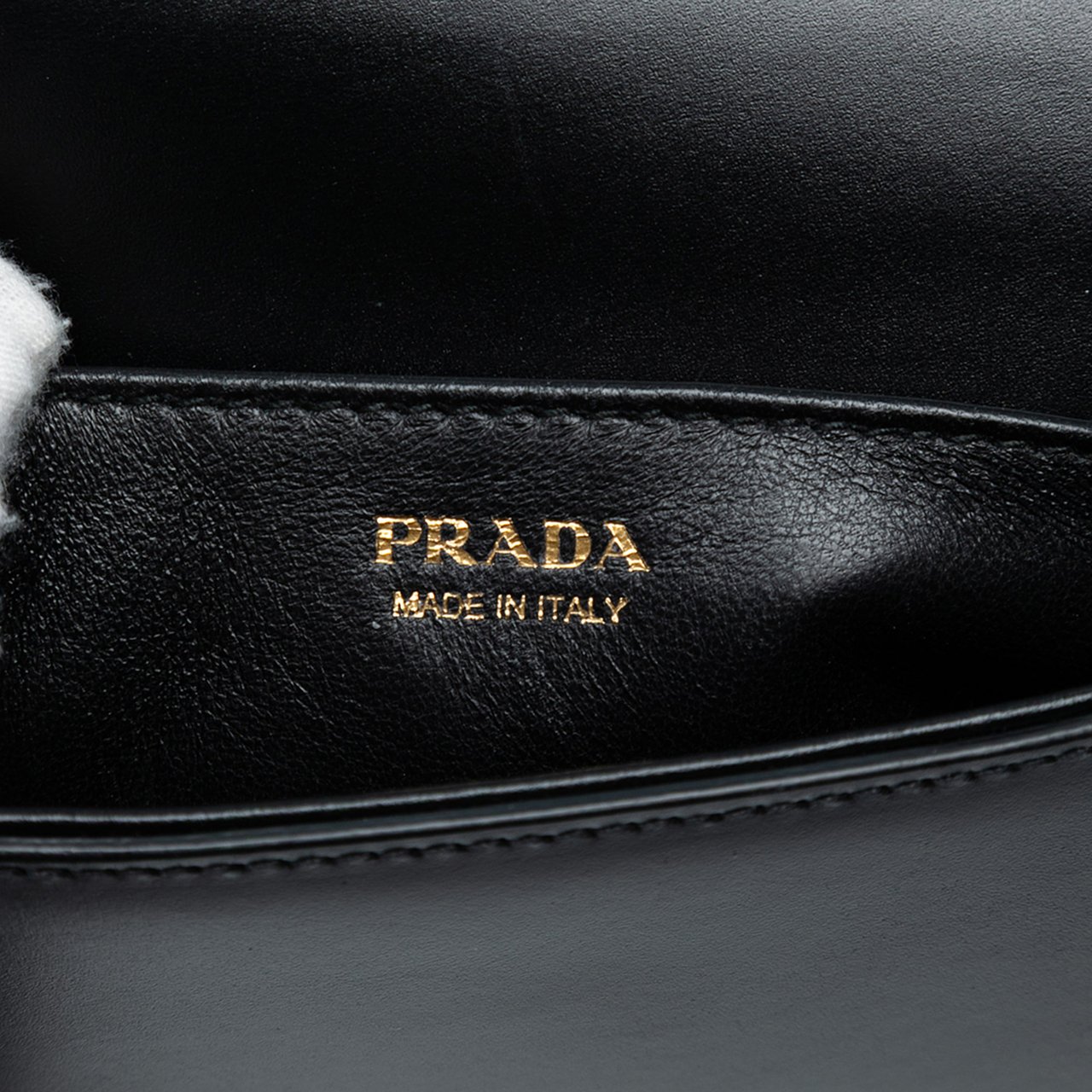 Prada City Calf Flap Crossbody Zwart