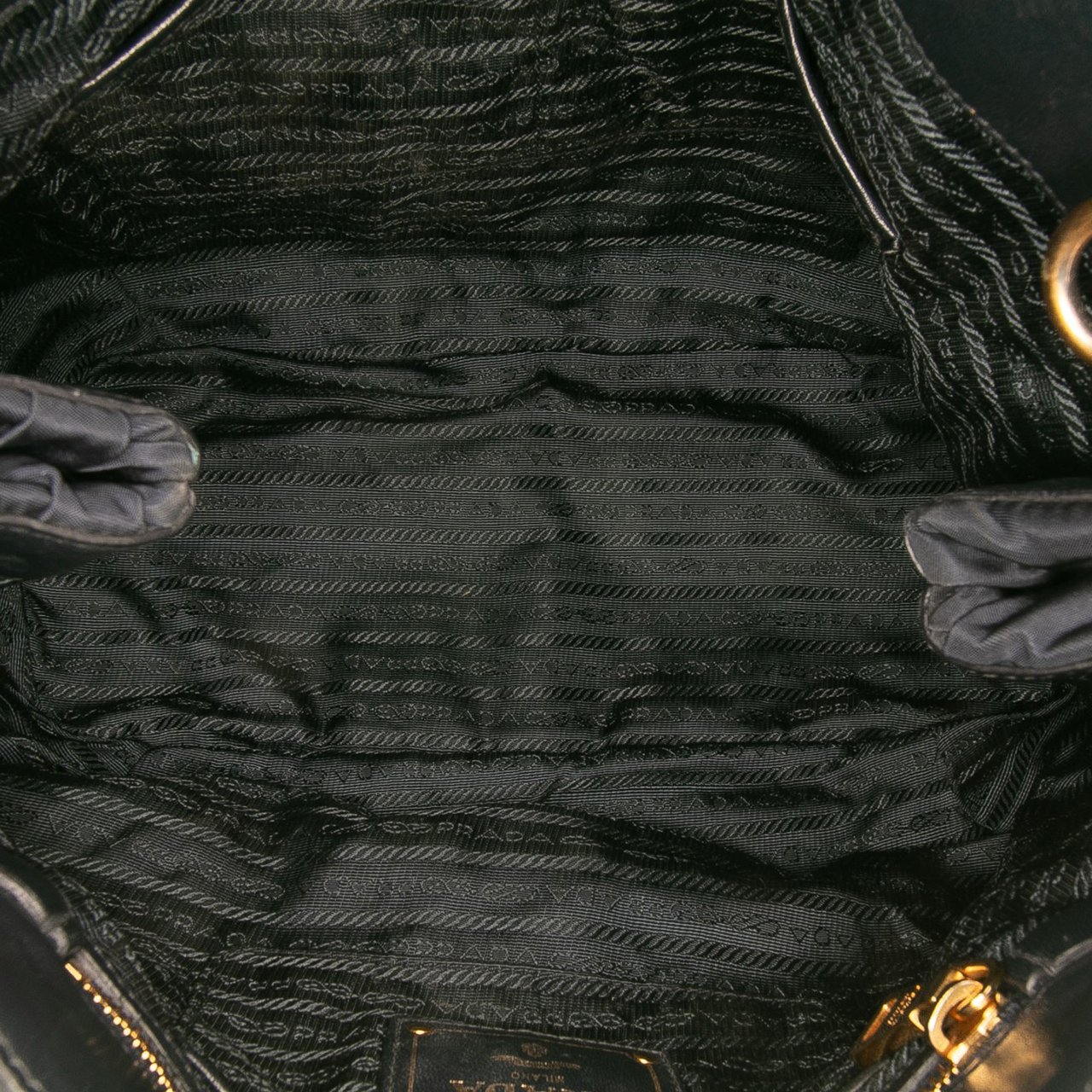Prada Tessuto Gaufre Satchel Zwart