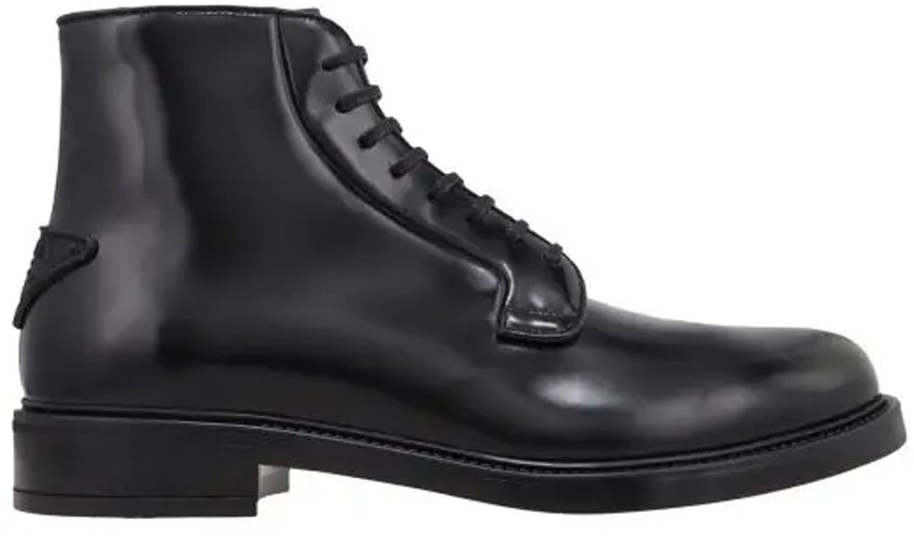 Prada Prada Leather Lace-Up Boots Zwart