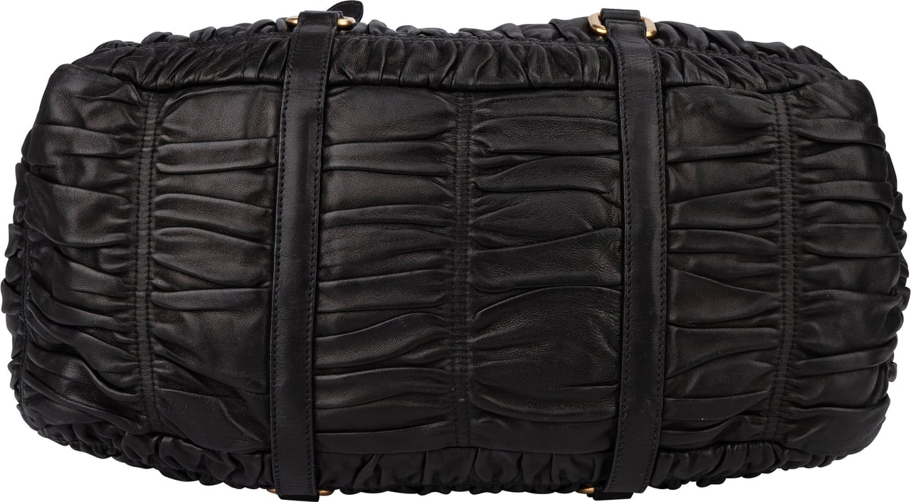 Prada Quilted Leather City Handbag Zwart