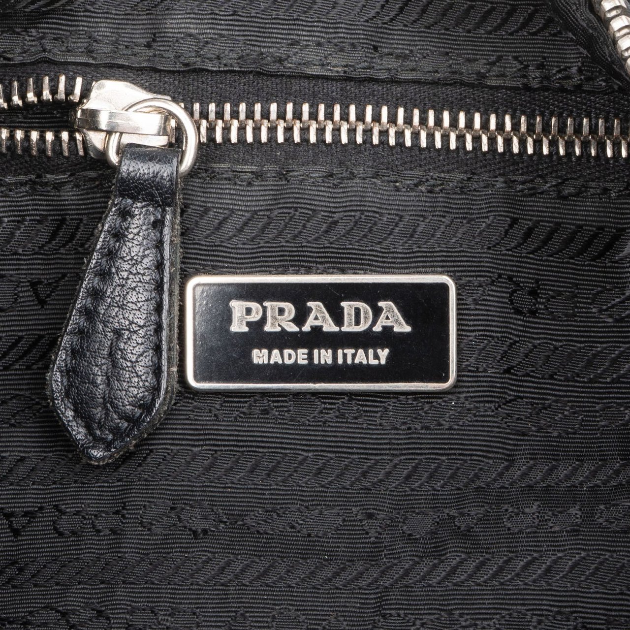 Prada Vitello Daino Leather Two Pocket Shoulder Bag Zwart