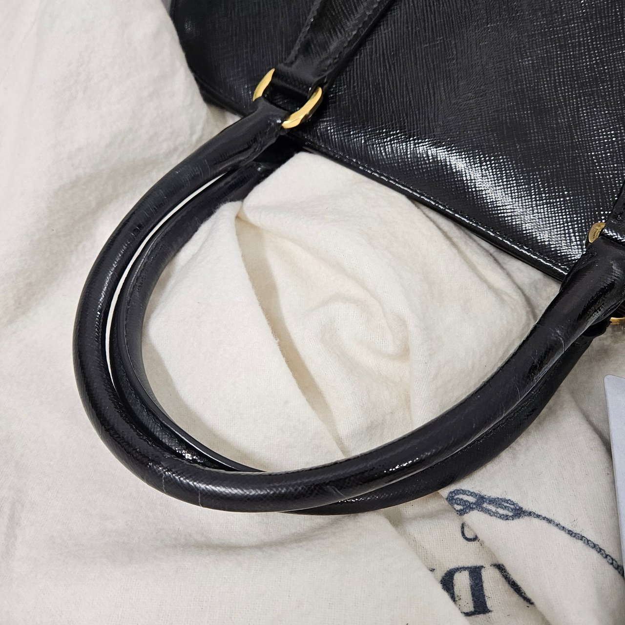 Prada Saffiano Vernis Leather Promenade Handbag Zwart
