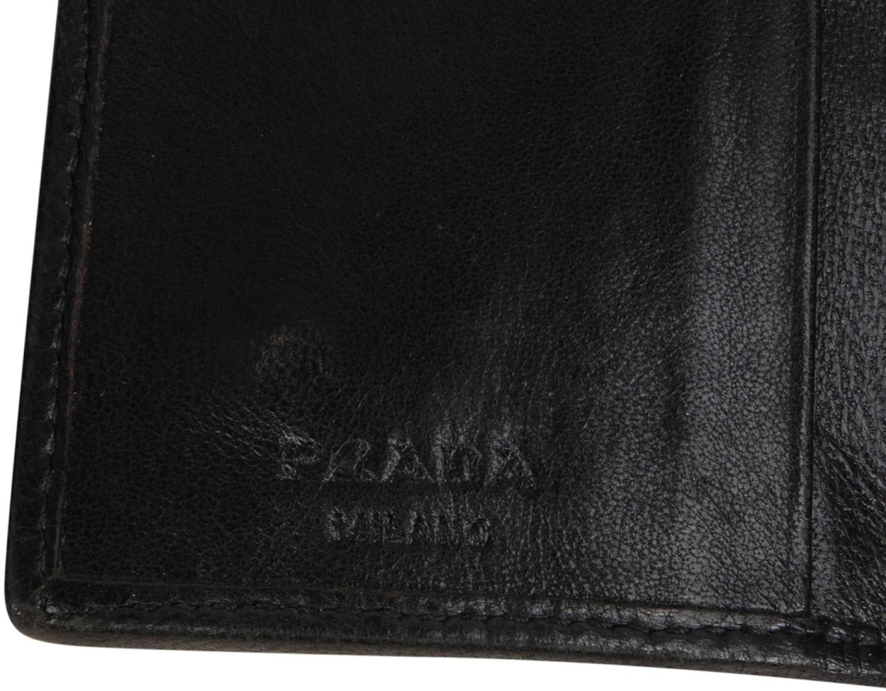 Prada Cavallino Animal Hair Giraffe Print Key Holder Zwart
