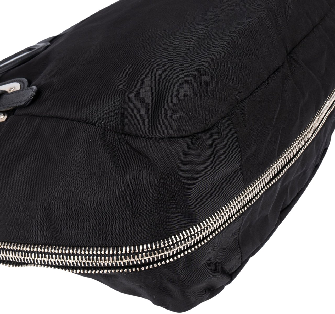 Prada Black Tessuto Zipper Handbag Zwart