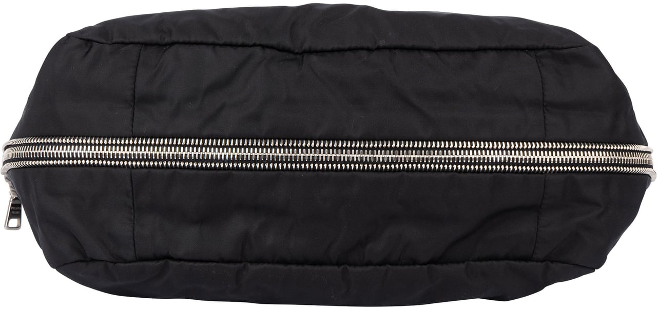 Prada Black Tessuto Zipper Handbag Zwart