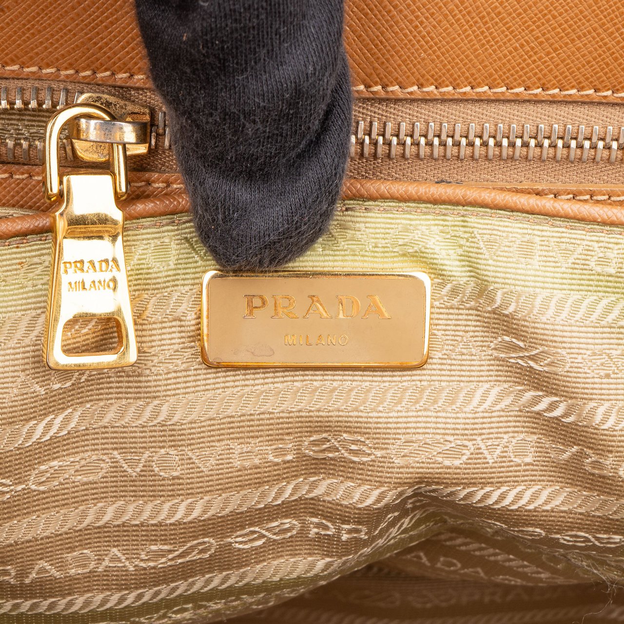 Prada Prada Brown Leather Galleria Handbag Bruin