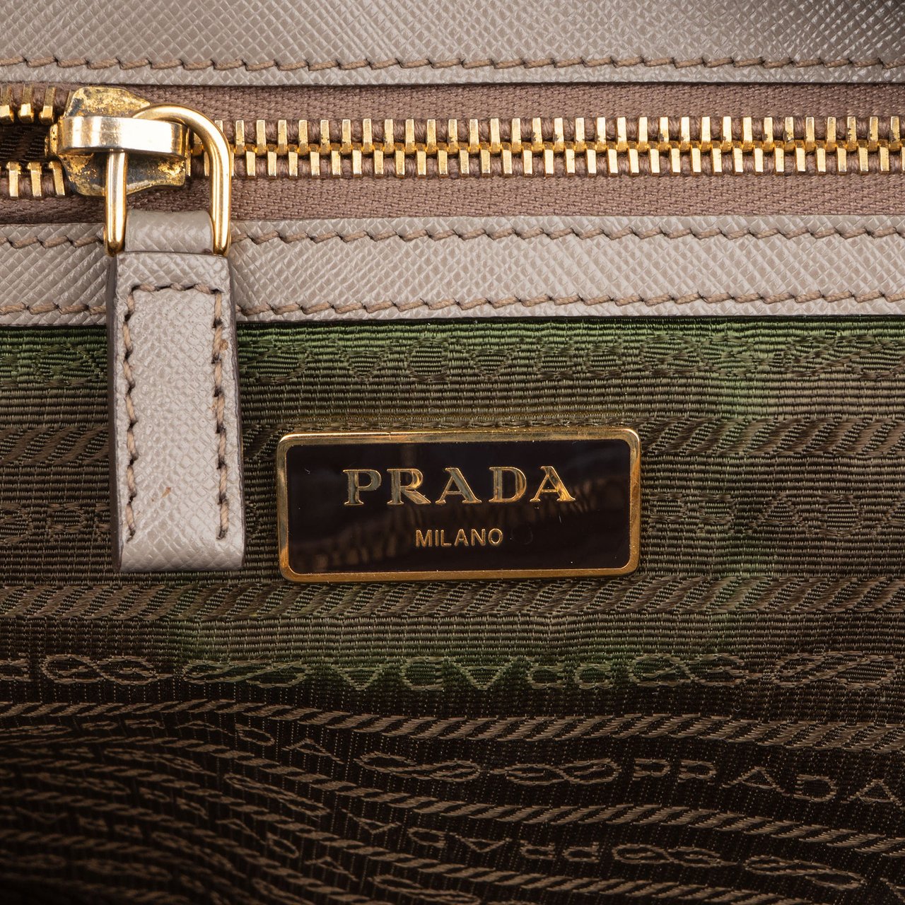 Prada Prada Grey Saffiano Leather Galleria Handbag Divers