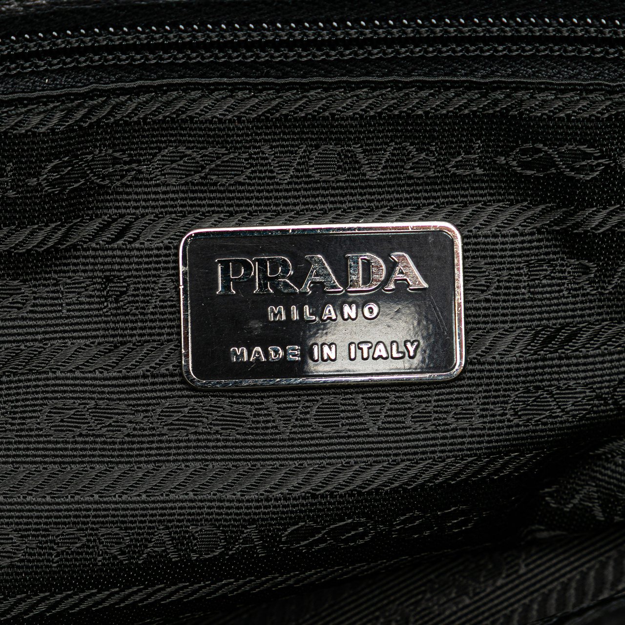 Prada Tessuto Tote Zwart