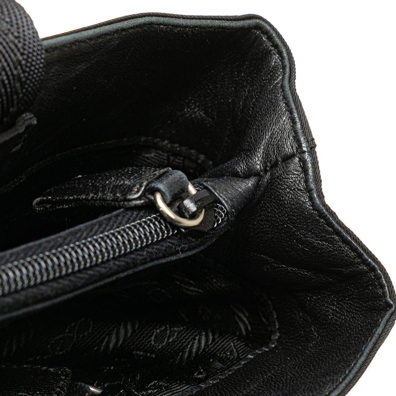 Prada Tessuto Tote Zwart