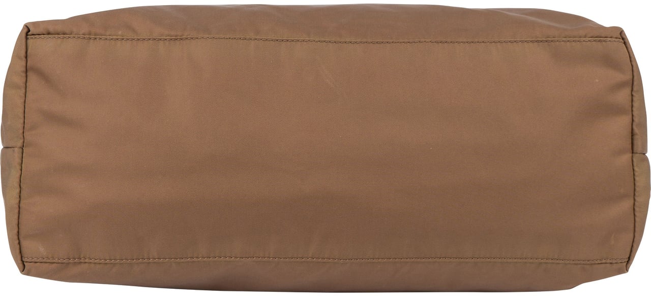 Prada Brown Nylon Handbag Bruin