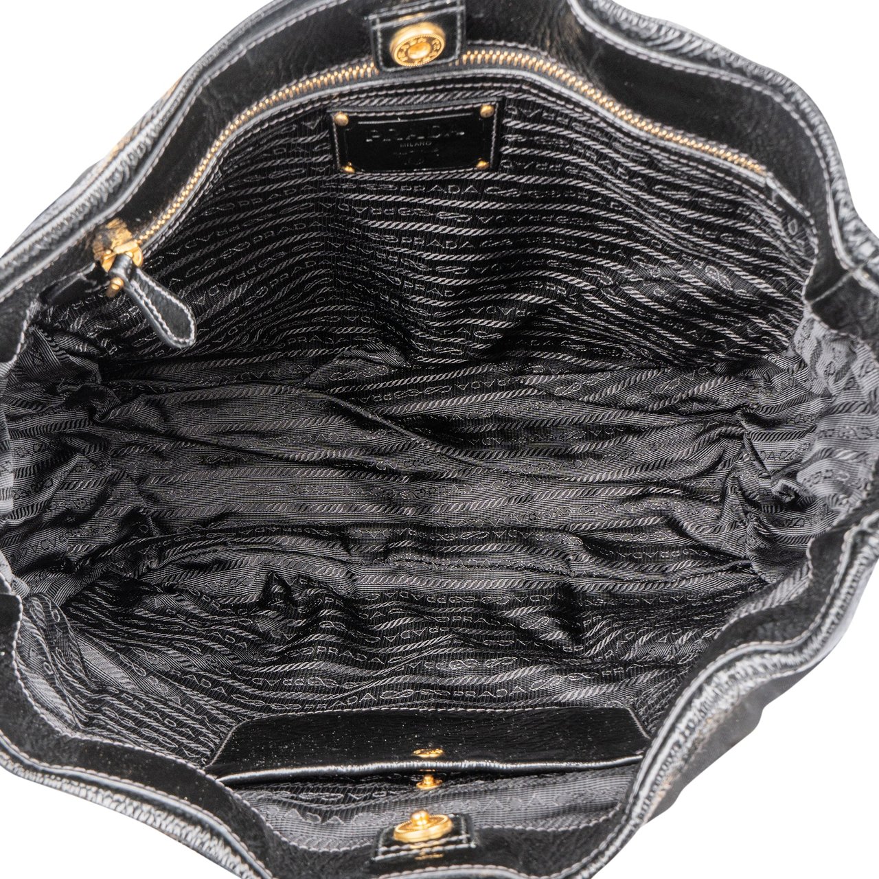 Prada Prada Black Nylon Zipper Handbag Zwart
