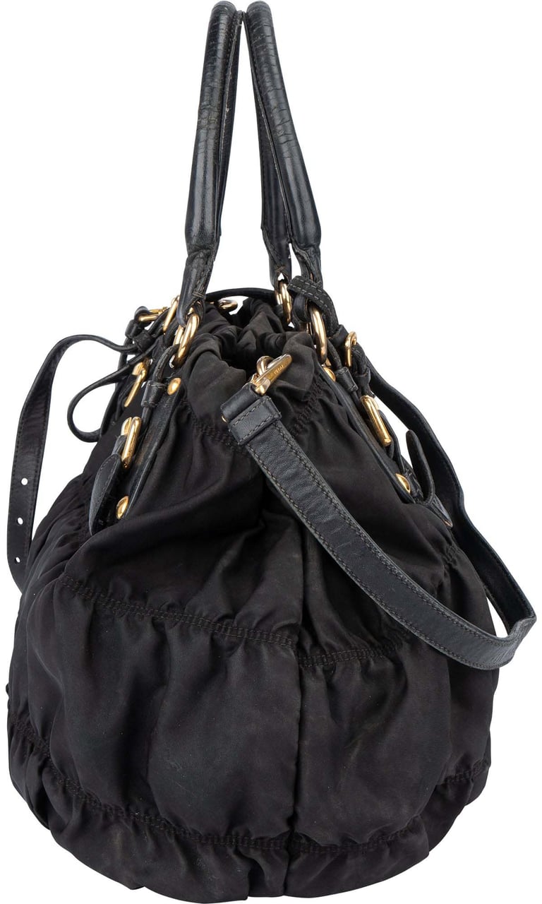 Prada Quilted Nylon City Handbag Zwart