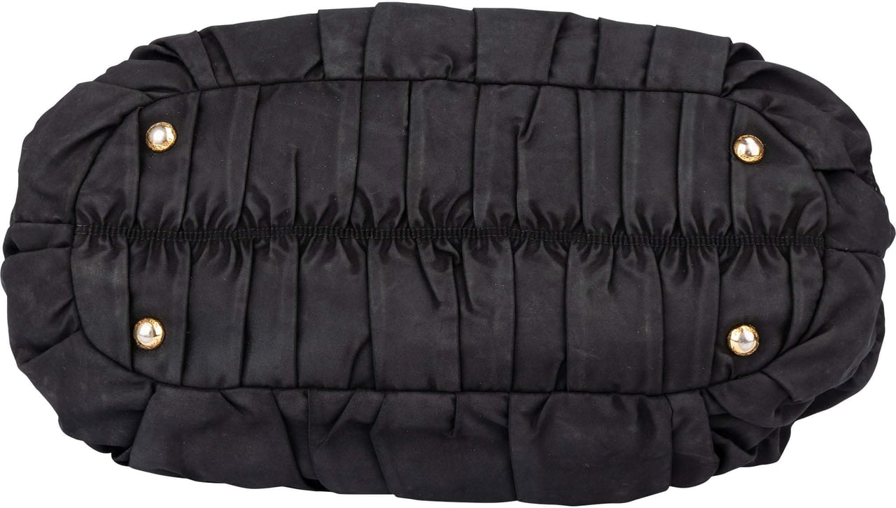 Prada Quilted Nylon City Handbag Zwart