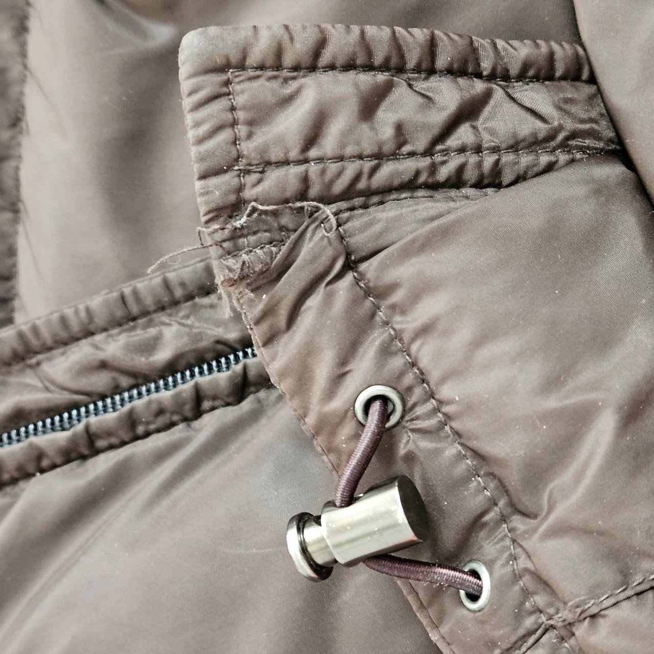 Prada Prada Brown Triangle Puffer Jacket (L) Divers