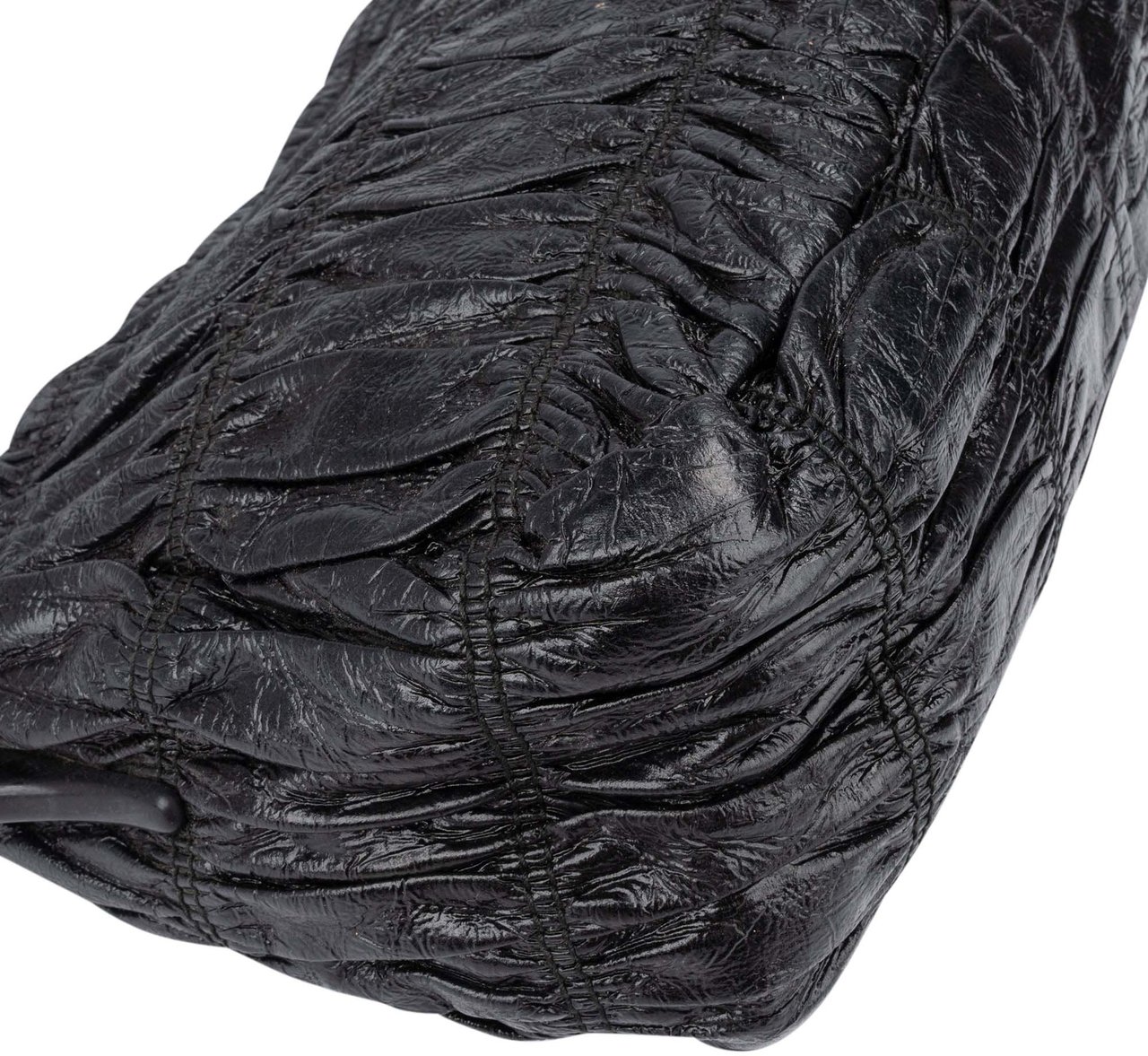 Prada Quilted Patent Leather Shoulder Bag Zwart