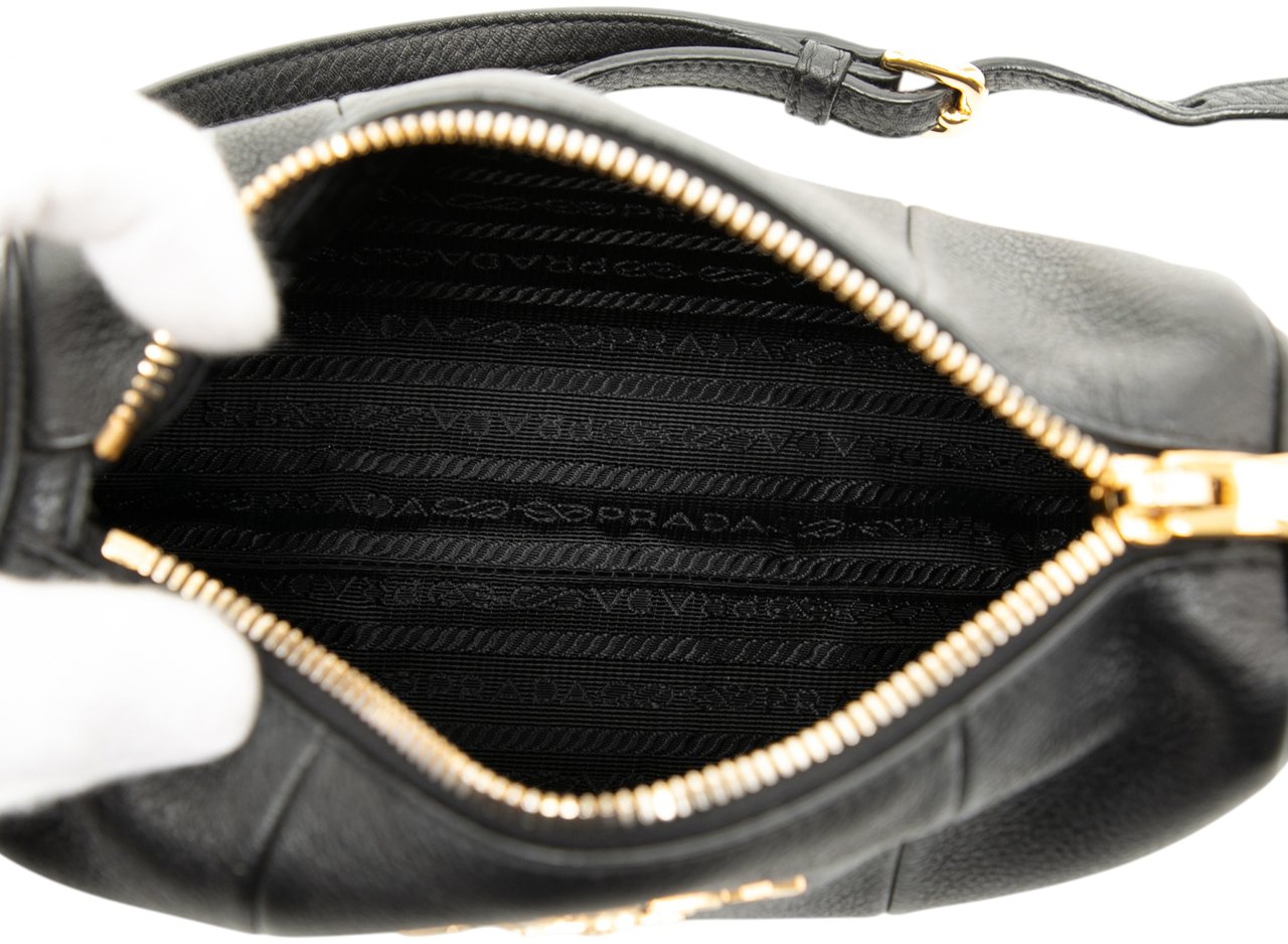 Prada Mini Vitello Phenix Crossbody Zwart