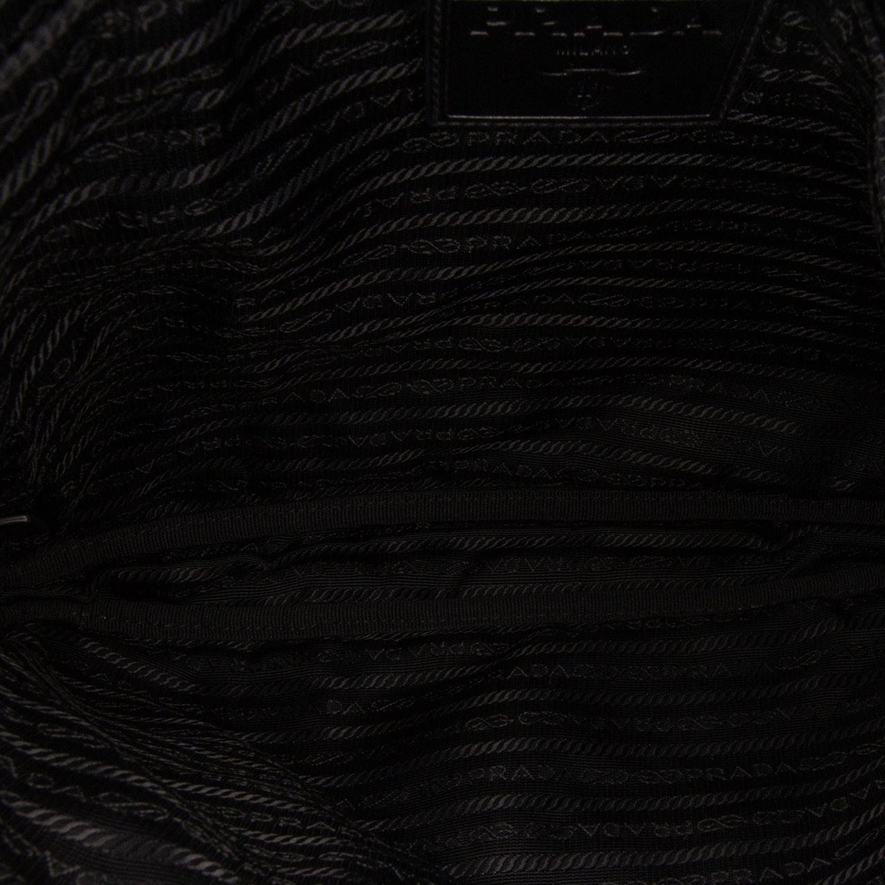 Prada Quilted Tessuto Crossbody Zwart