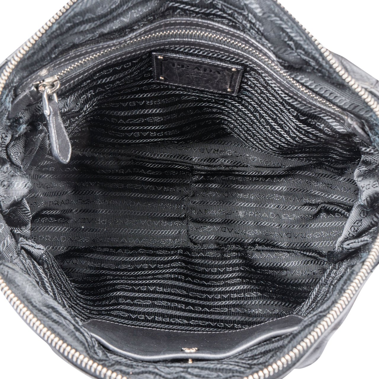 Prada Classic Black Leather Handbag Zwart