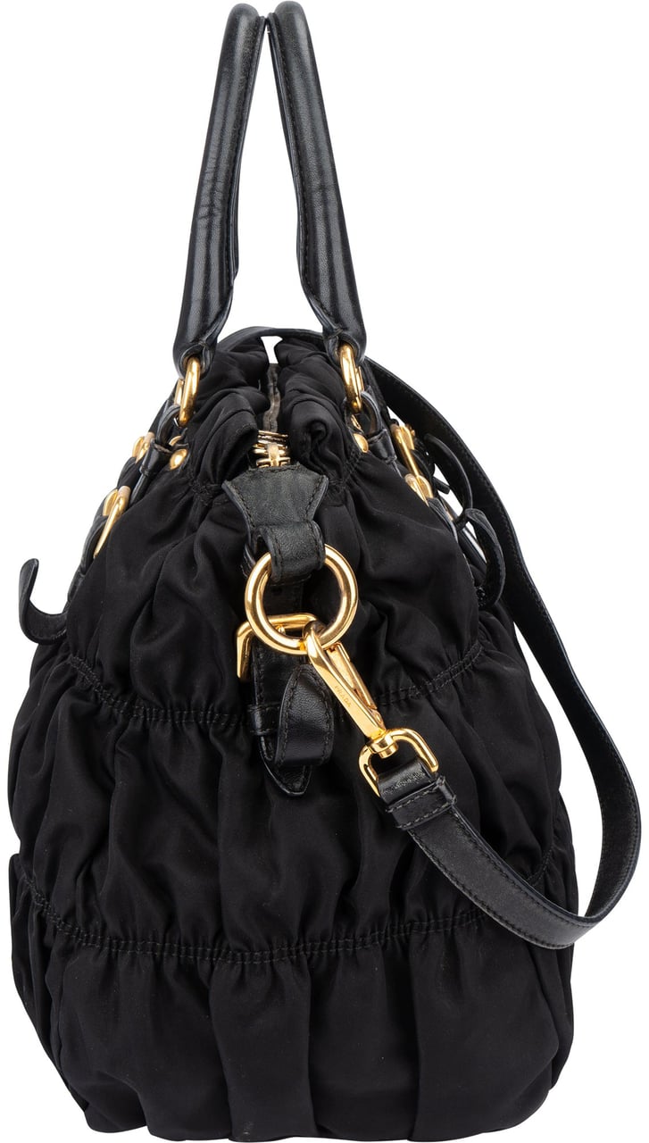 Prada Prada Quilted Nylon City Handbag Zwart