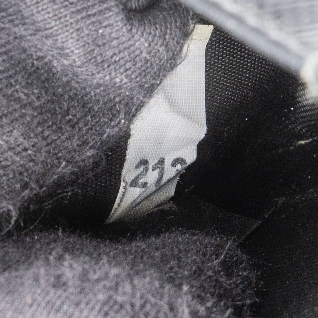 Prada Prada Black Saffiano Leather Triangle Cardholder Zwart