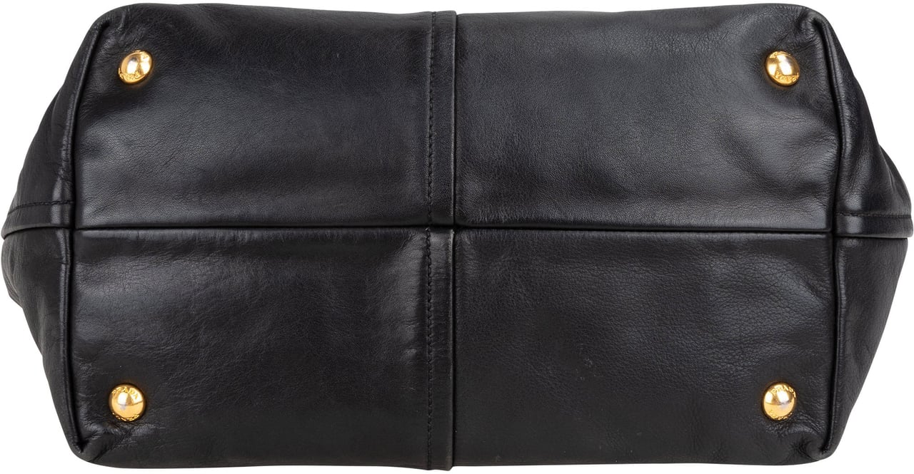 Prada Prada Black Leather City Handbag Zwart